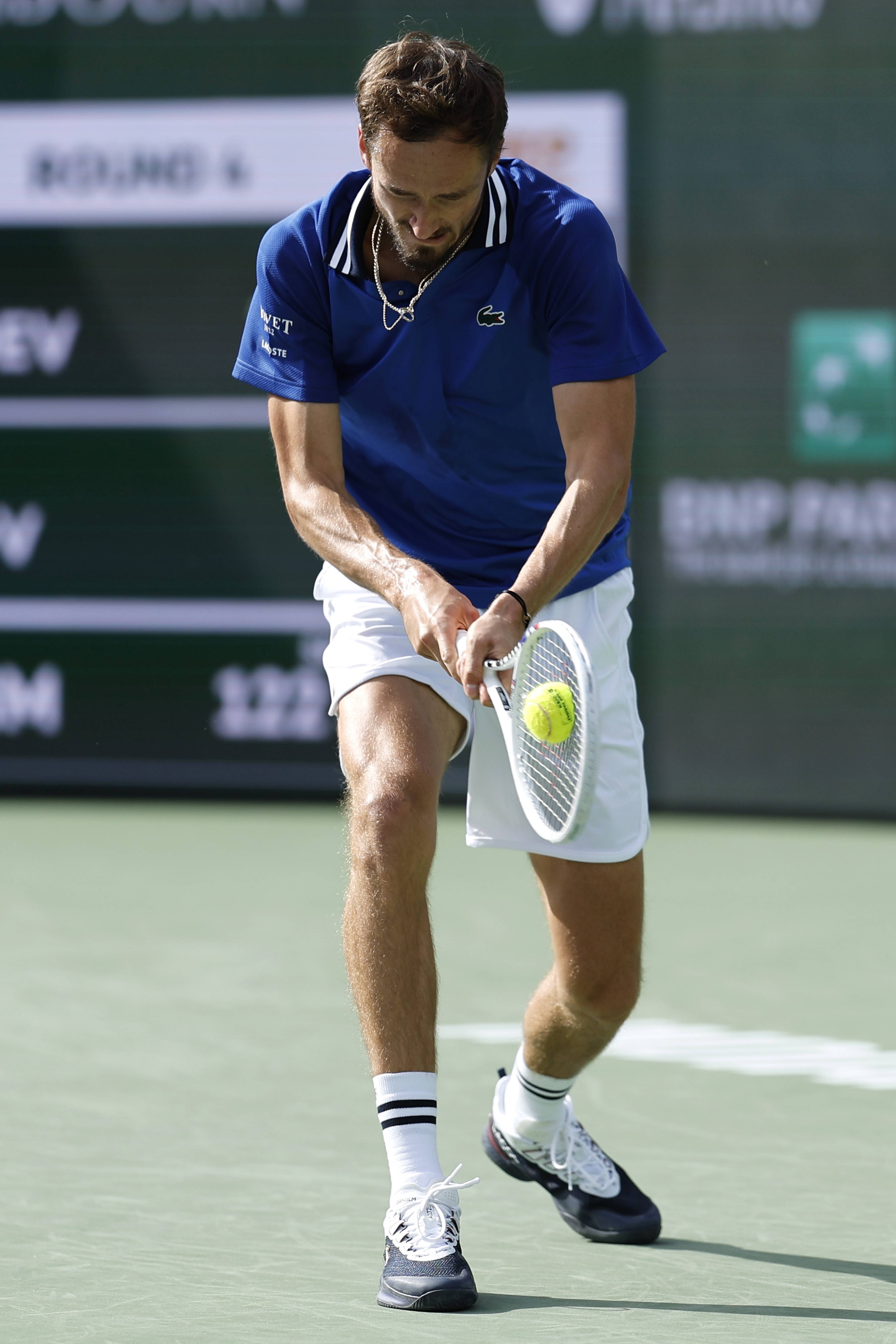 世界网球队强势法国网球队，梅德韦杰夫绝境逆转