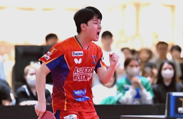 英国乒乓球队险胜日本乒乓球队,水谷隼送出助攻 英国乒乓球队险胜日本乒乓球队,水谷隼送出助攻