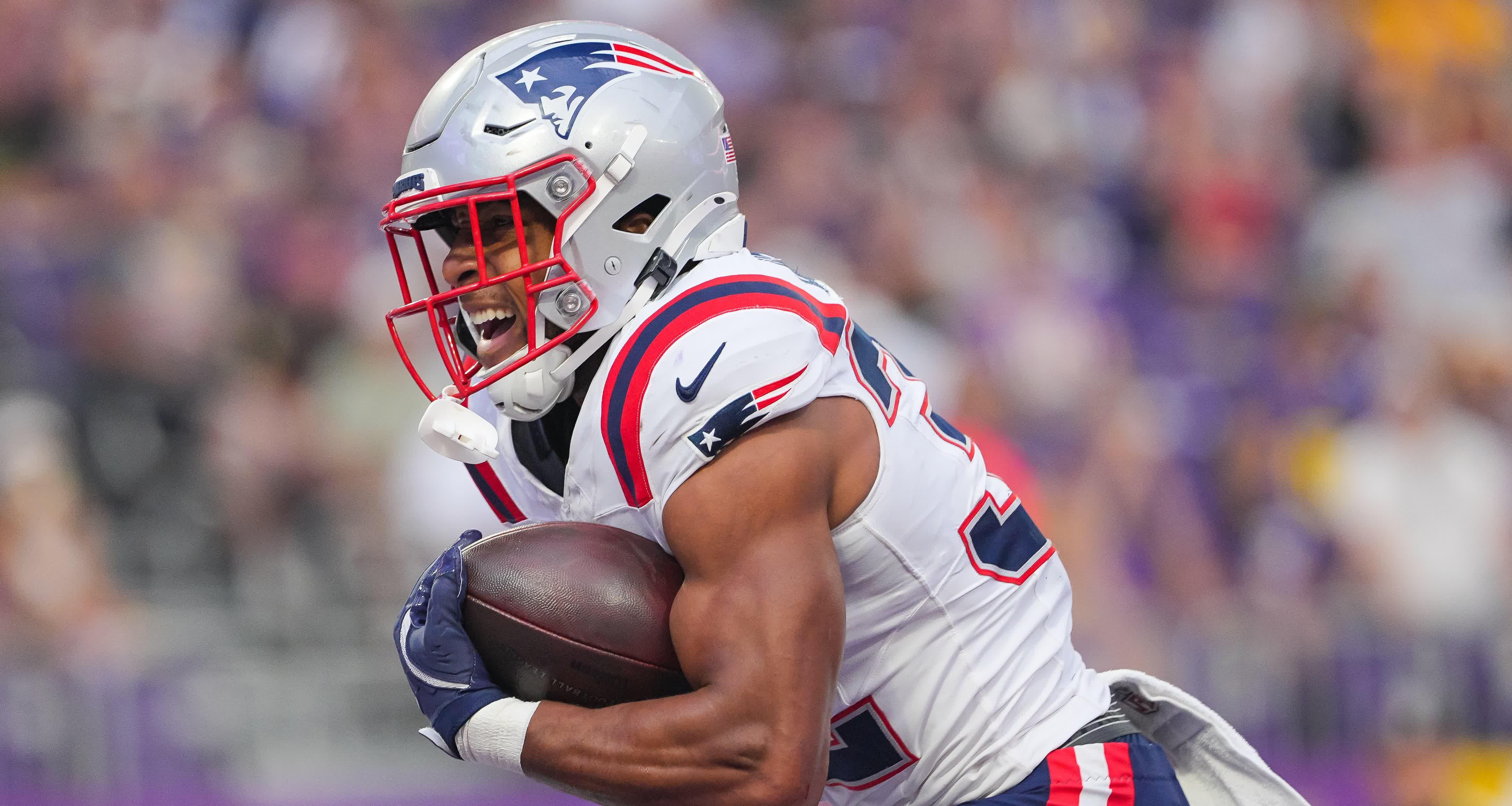 爱游戏在线-包含橄榄球战术革新取得奇效，引发战术热潮的词条