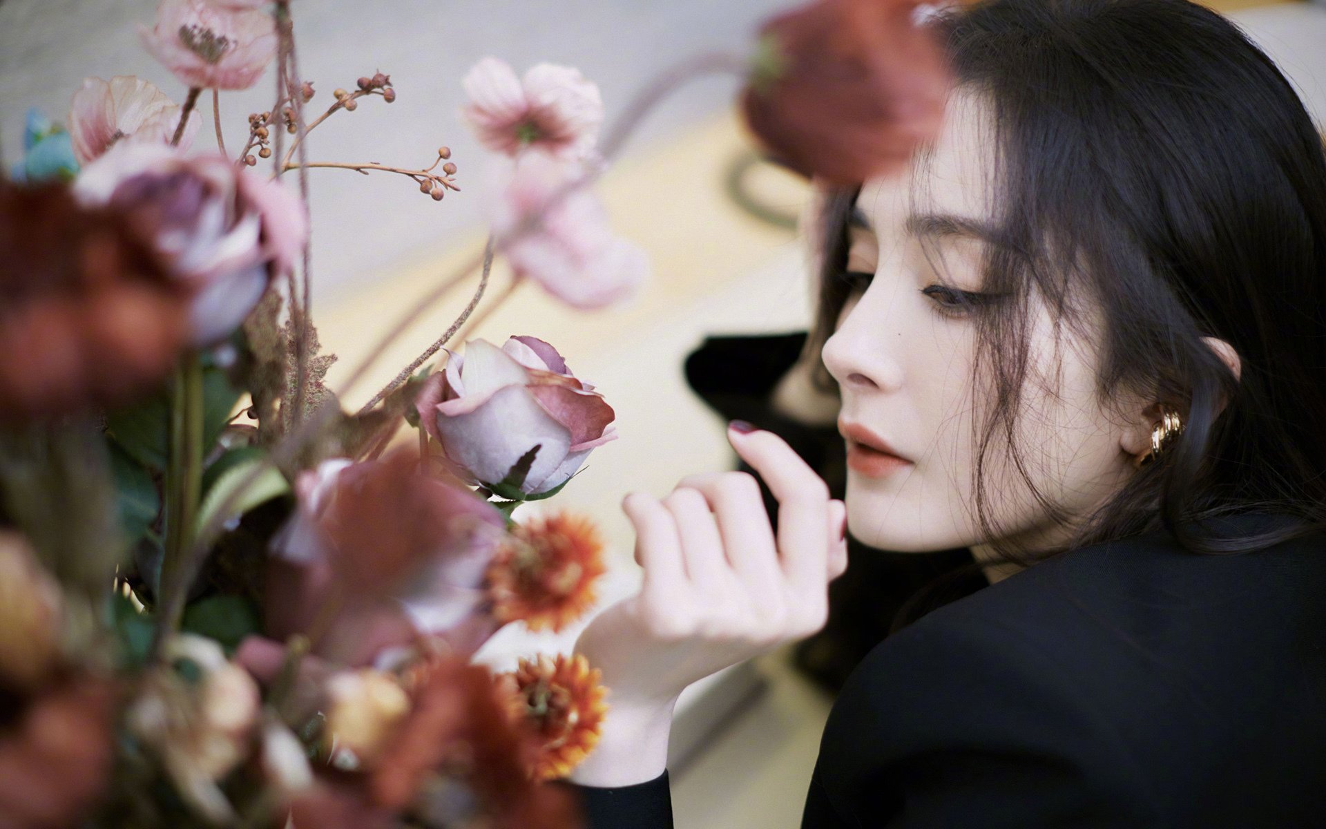 篮球天神降临伯纳乌?国家德比夜的布克三分雨