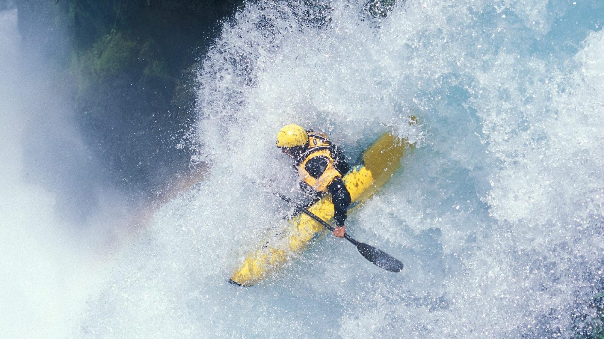 胜负一秒间!保罗镰刀斩断灰熊反扑,雄鹿坚韧守住胜利