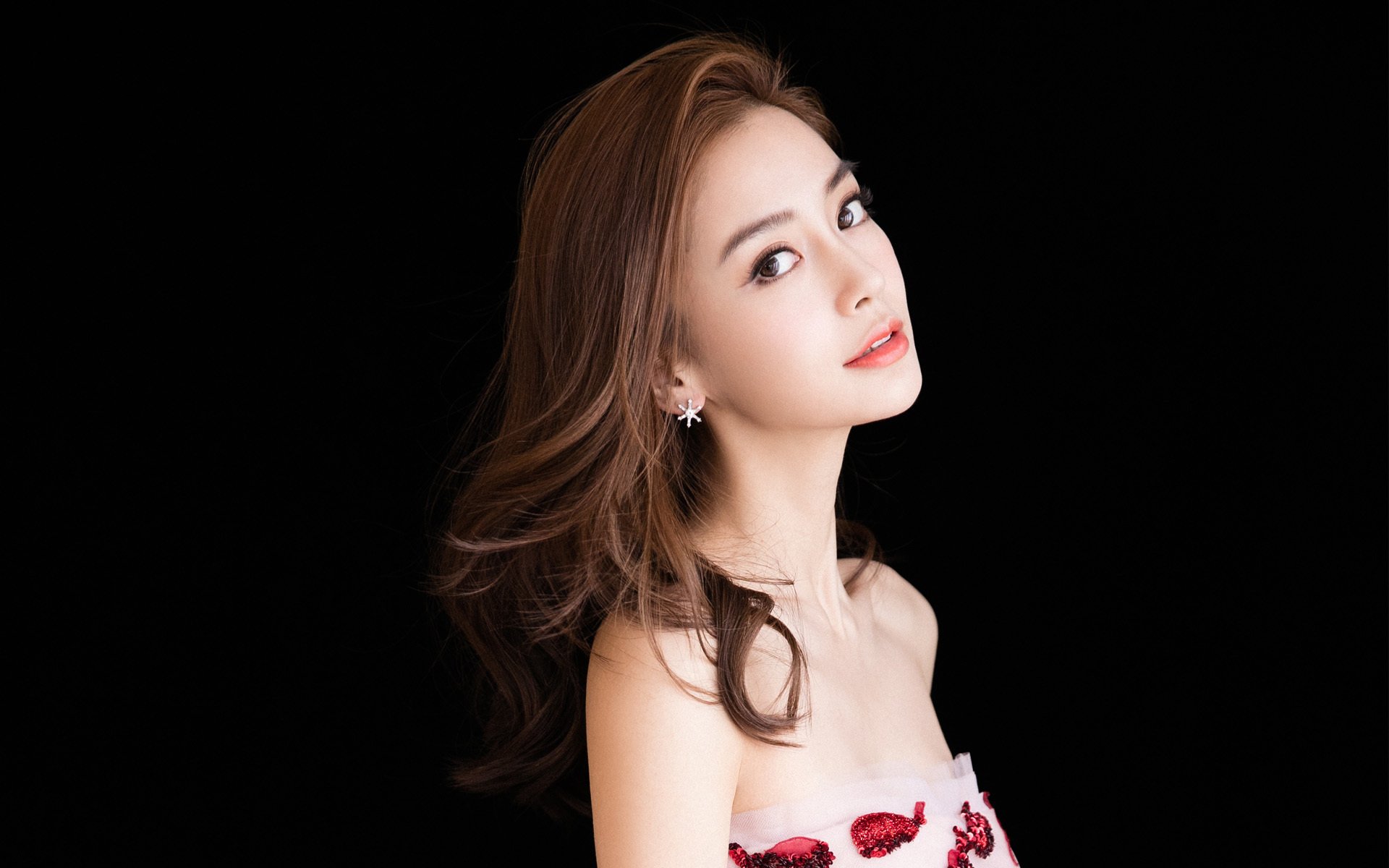 生死之门，库尔图瓦一夫当关，瑞典险胜马里挺进下一轮