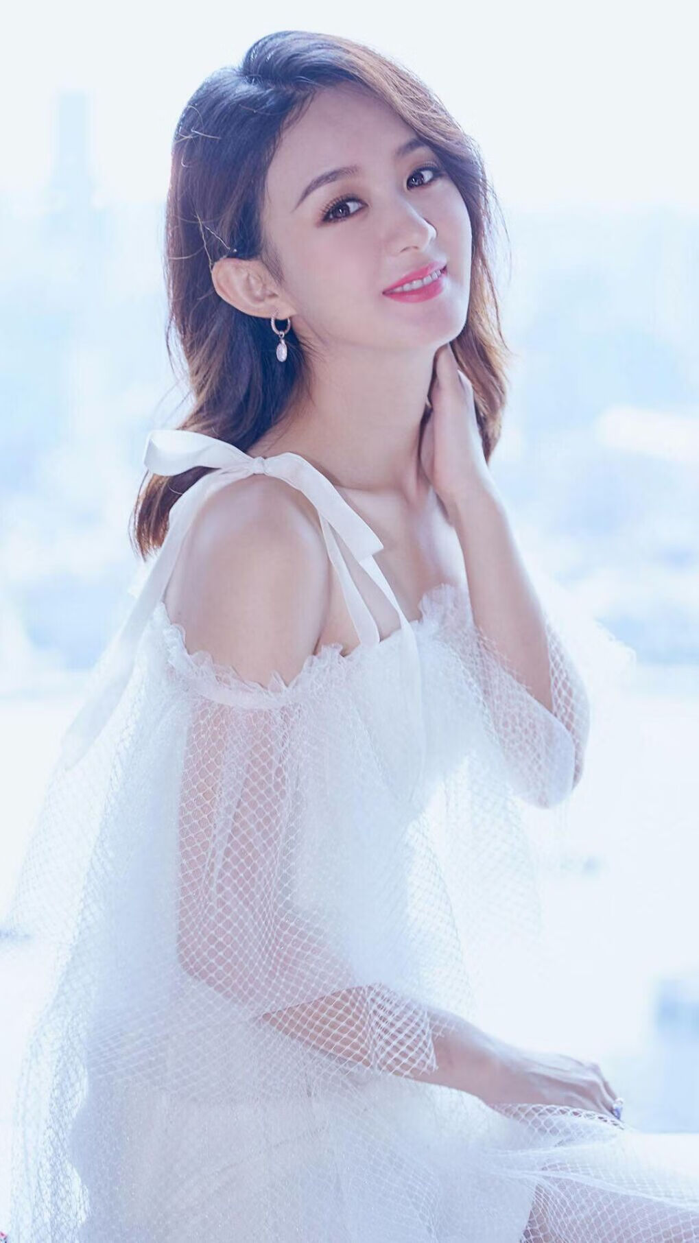 跨时空的表演赛，当上海队遇上火箭，哈利伯顿在未来之战末节书写新篇