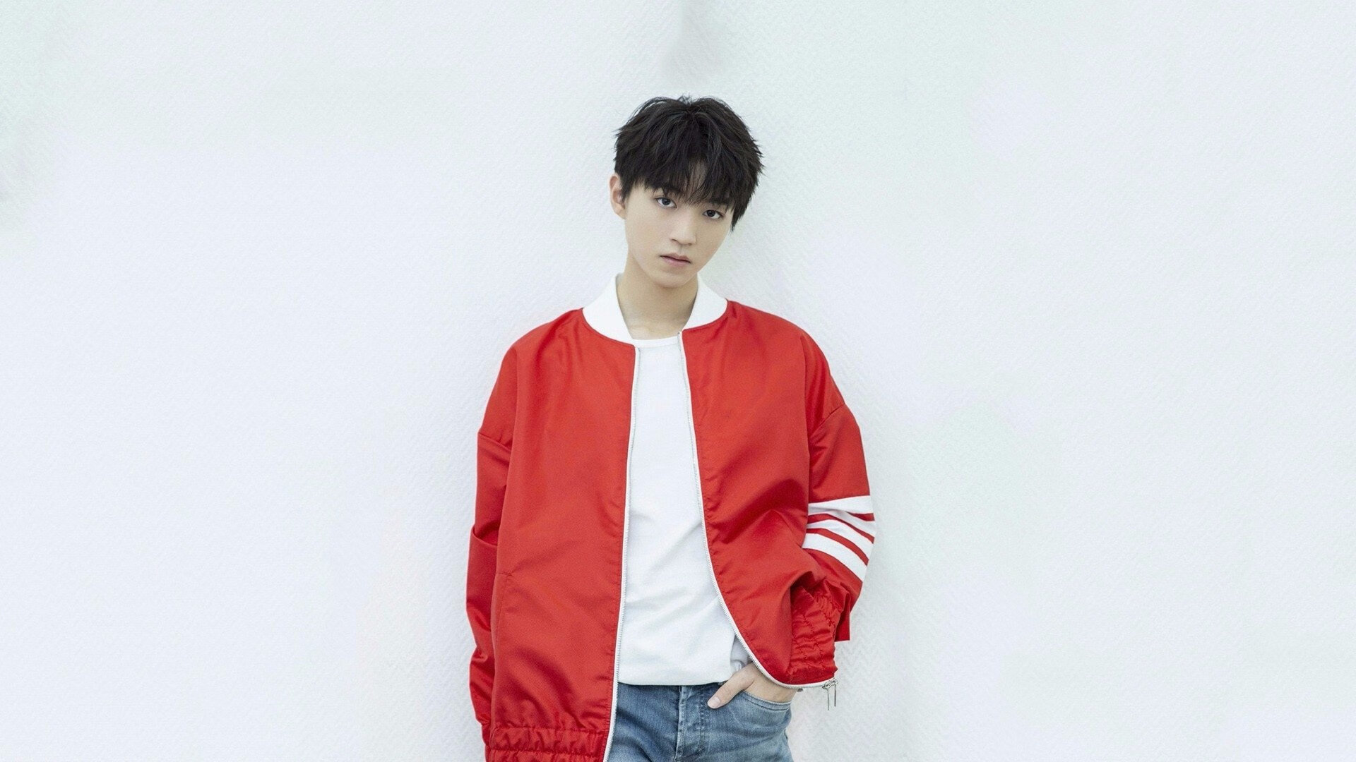 战火同燃，从绿茵场到硬木地板的决胜瞬间