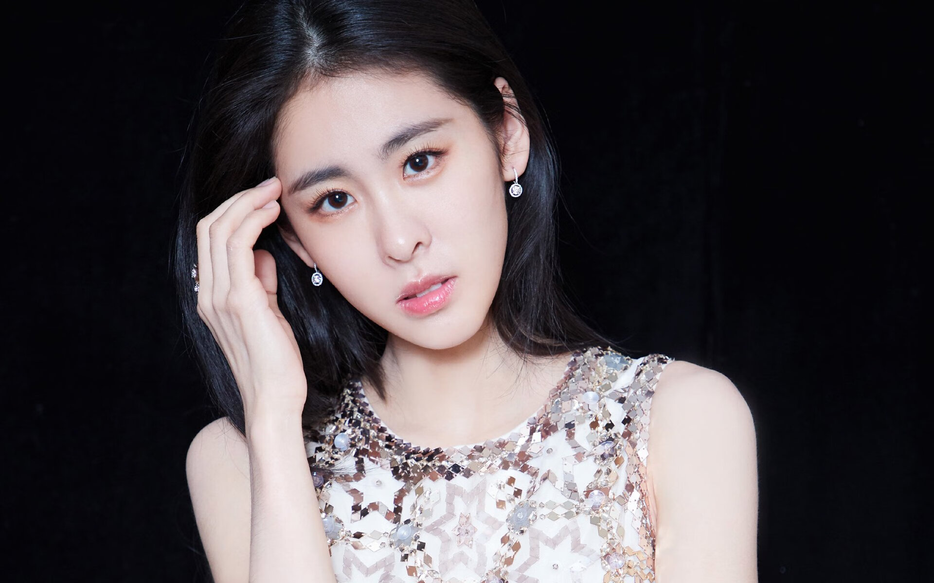 季后赛抢七之夜，哈弗茨是唯一稳定电压的信号塔